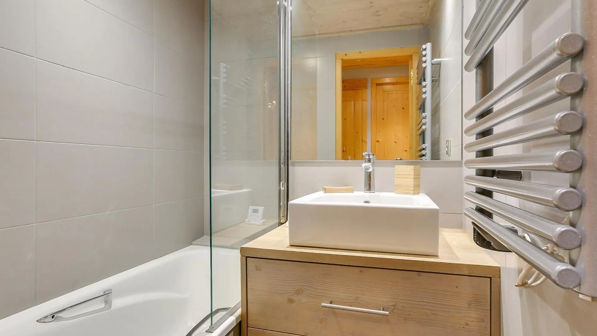 Appartement Cosy Avec Balcon, Proche Centre Et Navettes, Garage Prive, 4/5 Pers, Meribel - Fr-1-565-39 Les Allues Apartment